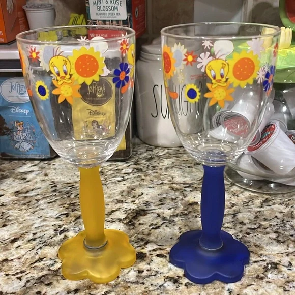 Vintage 1999 Warner Bros Store Looney Tunes Tweety Bird Plastic Glass Set - Picture 2 of 9